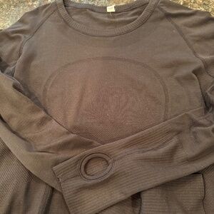 Lululemon Swiftly long sleeve shirt Size 10